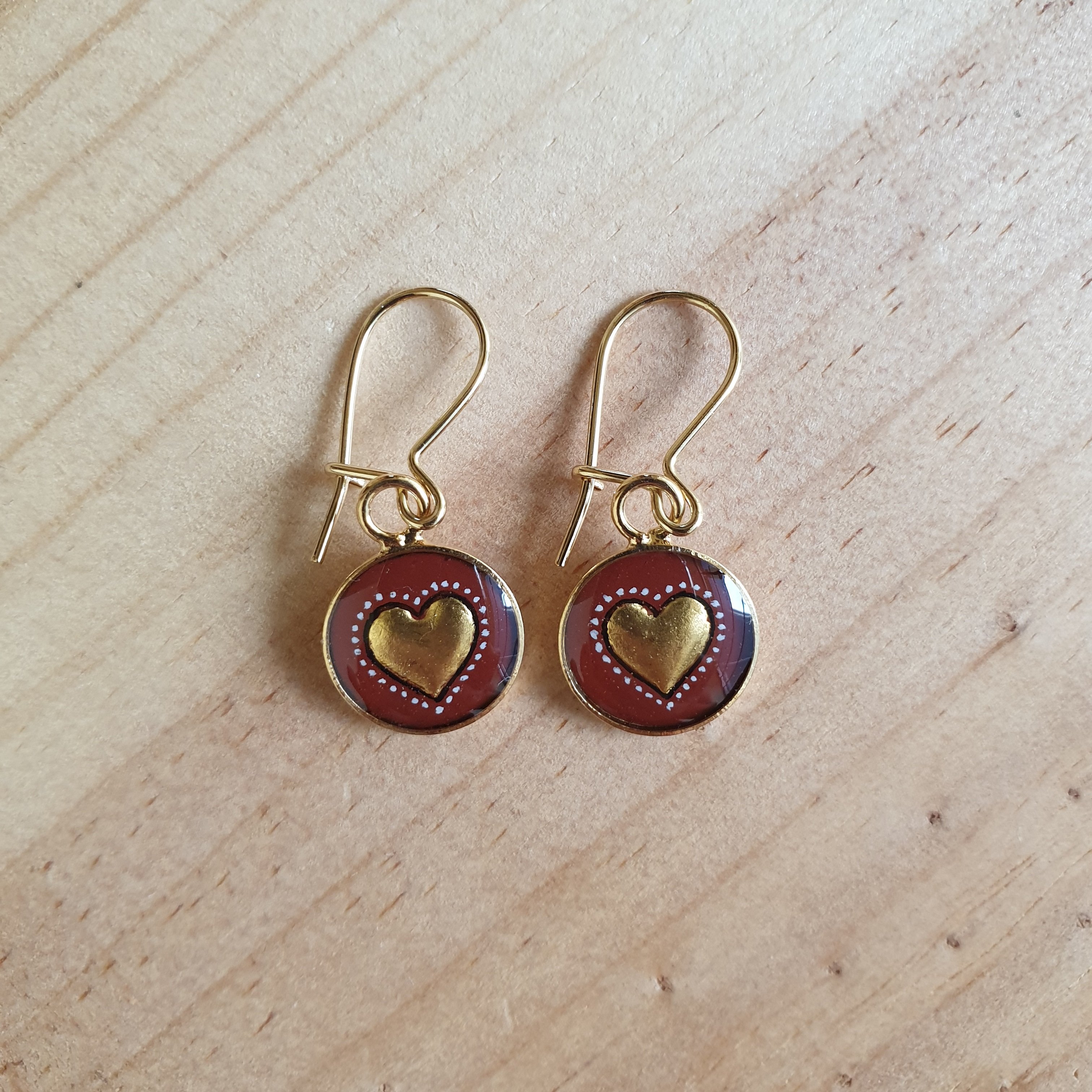 Boucles d'oreille enlumin&eacute;es petit coeur dor&eacute;