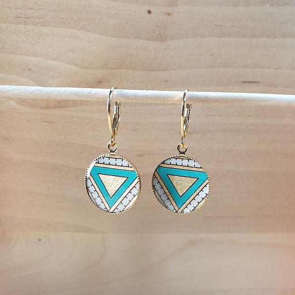 Boucles d'oreille pendantes enlumin&eacute;es dor&eacute;/vert