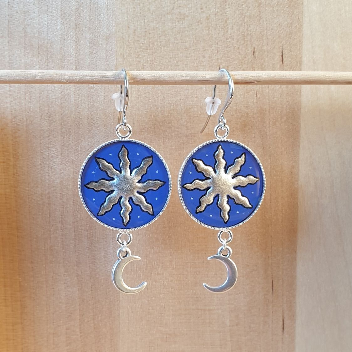 Boucles d'oreille pendantes soleil et lune or blanc