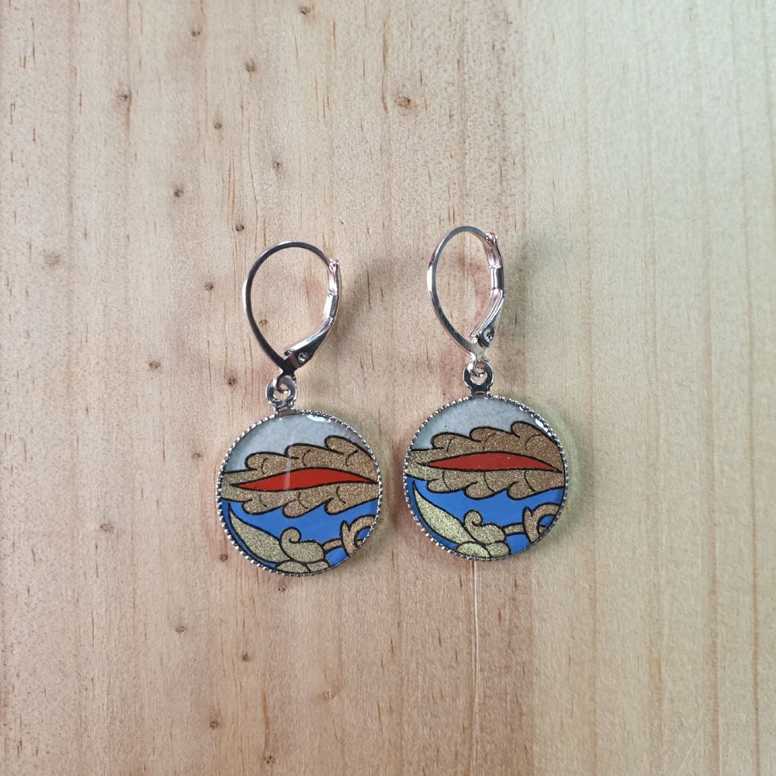 Boucles d'oreille pendantes enluminées bleu/doré/rouge