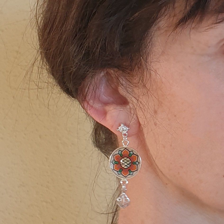 Boucles d'oreille pendantes fleur orangé/or blanc