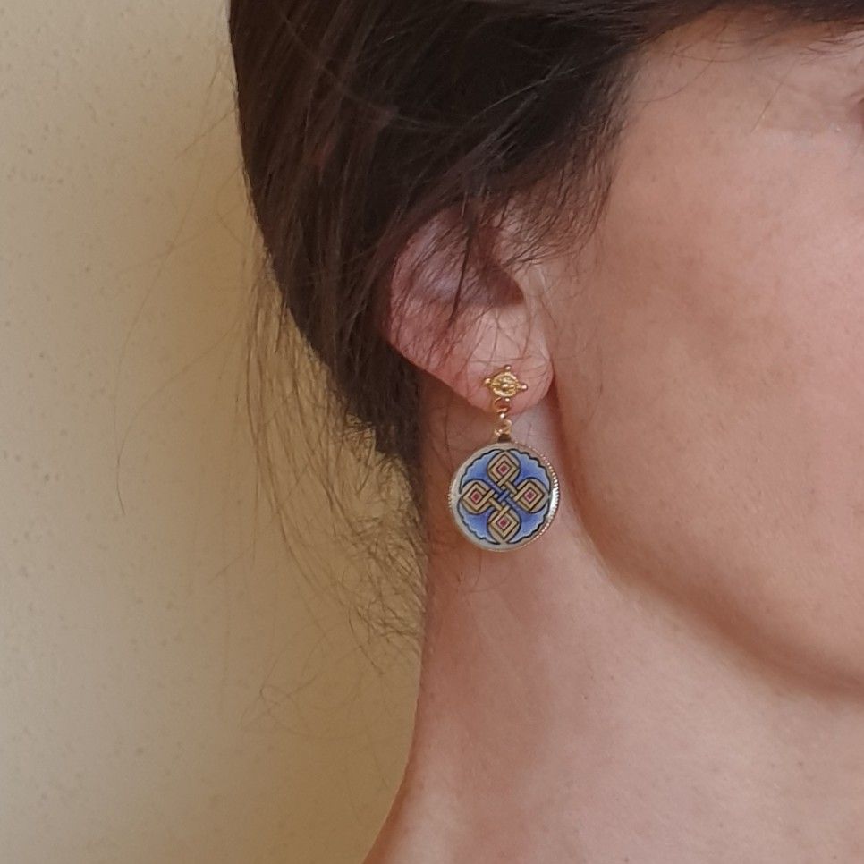 Boucles d'oreille enluminées Palmettes rouges ou bleues et Entrelacs or