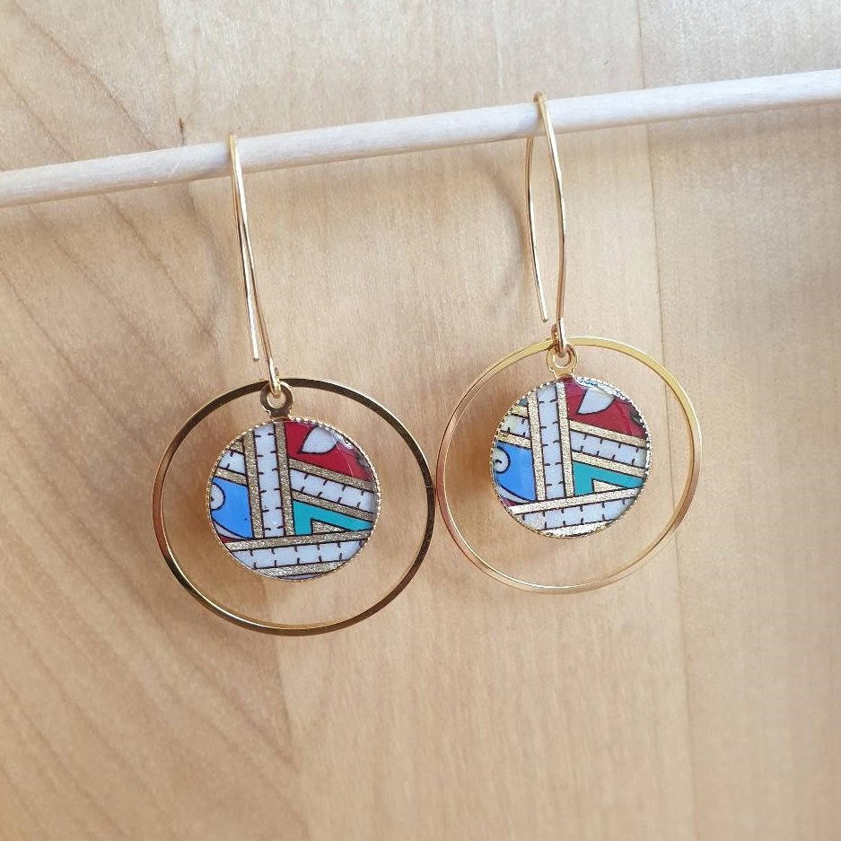 Boucles d'oreille pendantes enluminées doré/rouge/bleu/vert