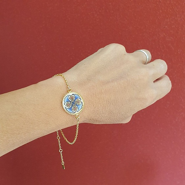 Bracelet palmettes bleues ou rouges et entrelacs or sur cha&icirc;ne dor&eacute;e