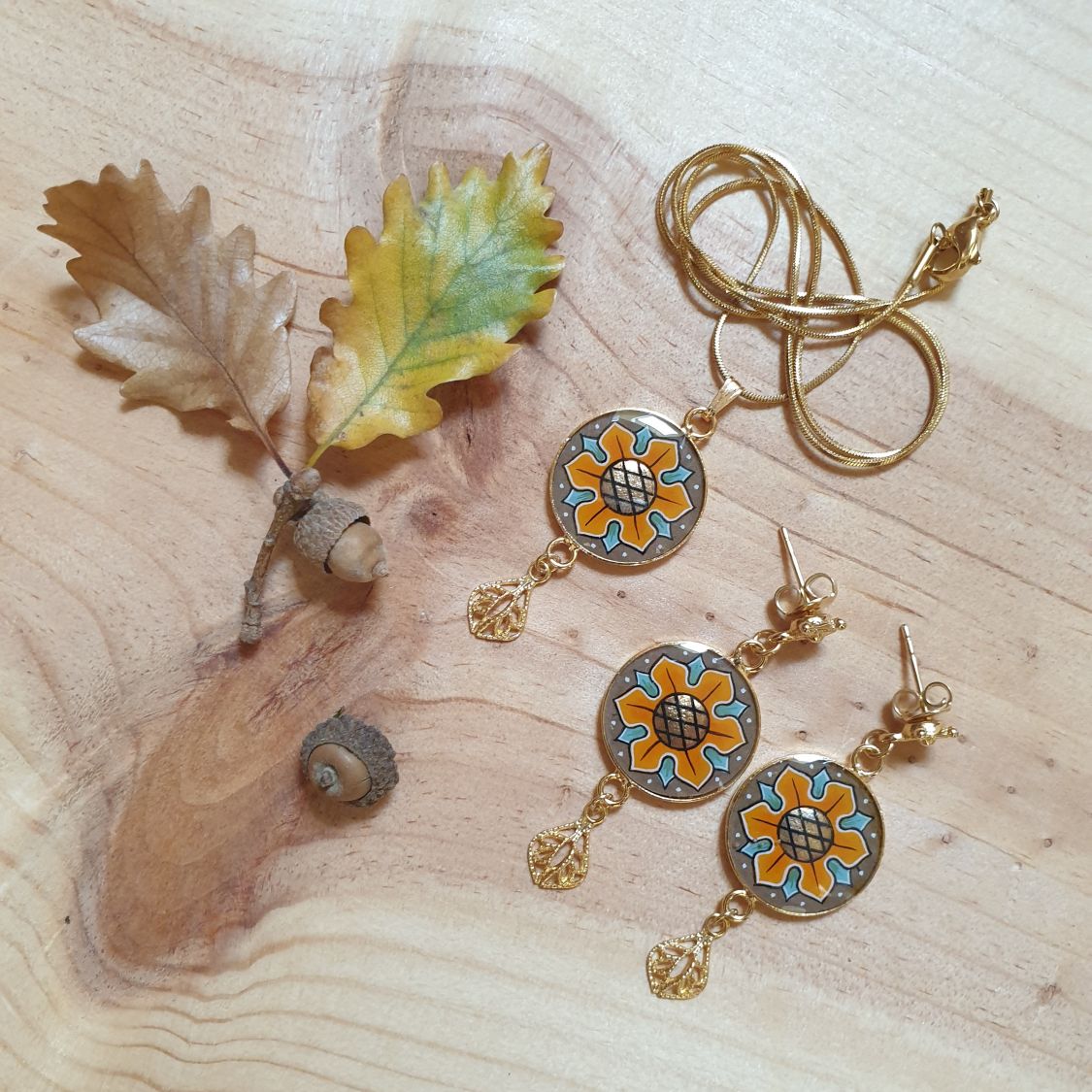 Collier pendentif aux couleurs de l'automne