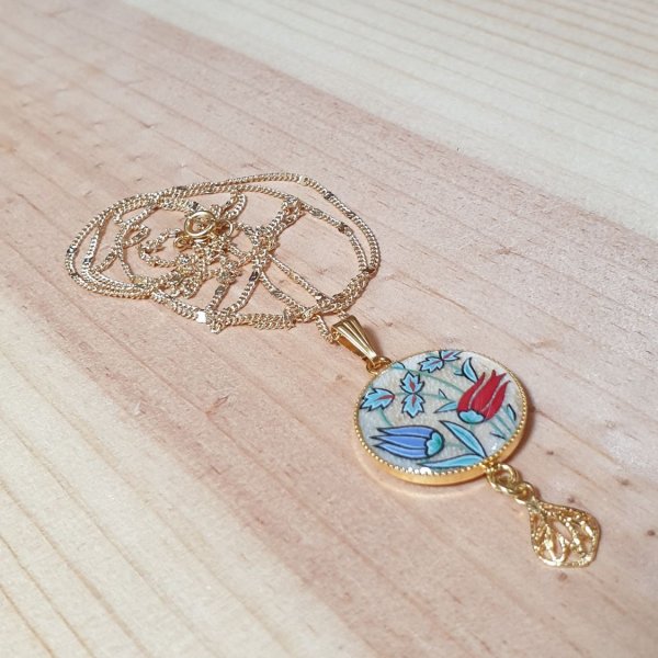 Collier sautoir pendentif enluminé fleurs orientales