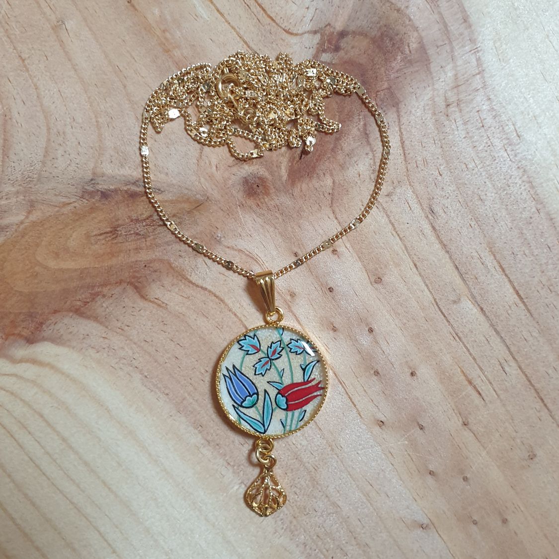 Collier sautoir pendentif enluminé fleurs orientales