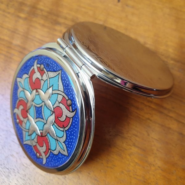 Miroir de sac enlumin&eacute; Arabesques