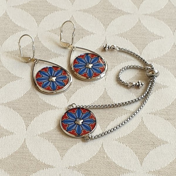 Parure boucles d'oreille et bracelet enluminure rosace gothique argent&eacute;e