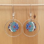 Boucles d'oreille enluminées fleur et arabesque vert/argenté/bleu/rosé