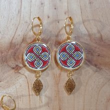 Boucles d'oreille pendantes enluminées Palmettes rouges ou bleues et Entrelacs or